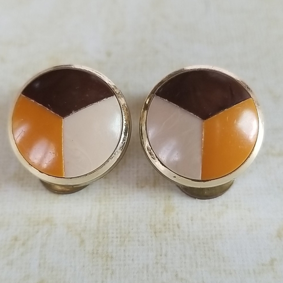 Vintage 1970s Earth Tone Inlaid Clip Earrings Gold Tone - Picture 15 of 16